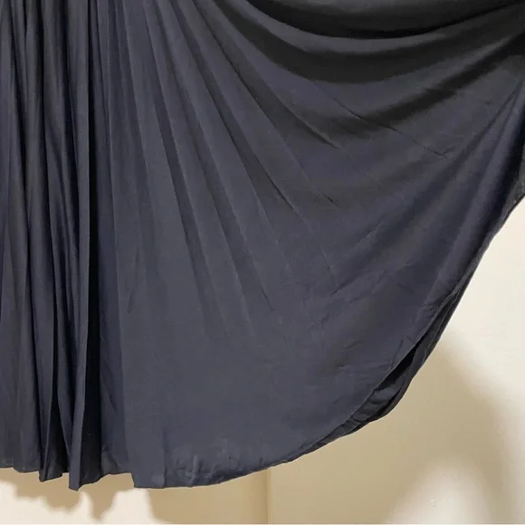 MaxMara Black Midi Lining Skirt Size Large - Picture 3 of 5